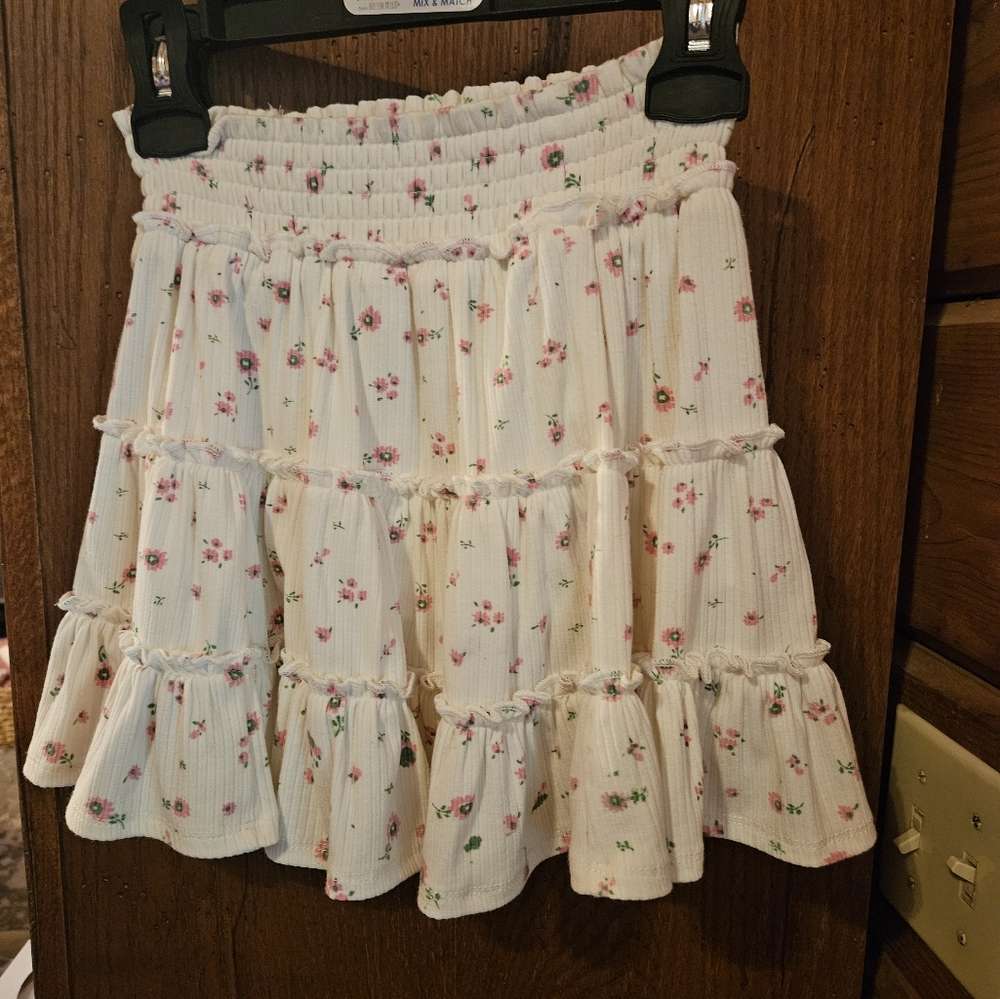 Pink Lily Floral Ivory Skort Size 7/8